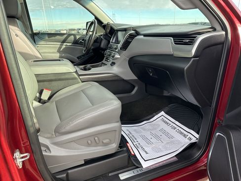Used 2016 Chevrolet Suburban LT w/ Luxury Package image 36