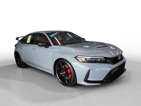 Used 2024 Honda Civic Type R image 7