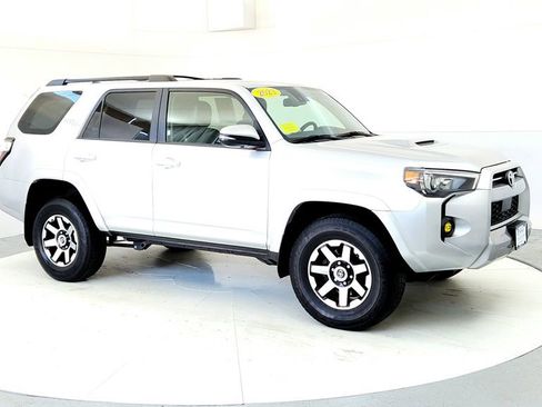 Certified 2023 Toyota 4Runner TRD Off-Road Premium AWD/4WD image 7