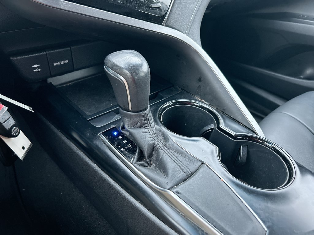 Used 2019 Toyota Camry SE FWD image 25
