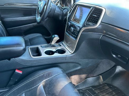 Used 2017 Jeep Grand Cherokee Limited w/ Luxury Group II RWD image 15