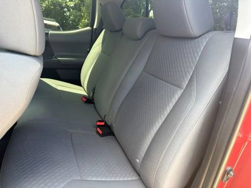Used 2020 Toyota Tacoma SR w/ SR Convenience Package RWD image 18
