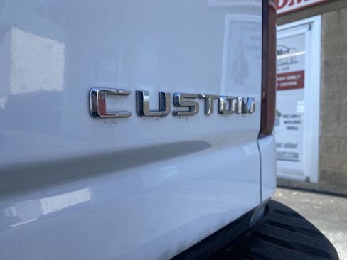 Used 2024 Chevrolet Silverado 2500 Custom w/ Custom Value Package image 11