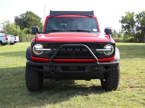 Used 2023 Ford Bronco Wildtrak AWD/4WD image 2