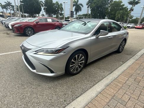 Used 2019 Lexus ES 350 FWD image 4