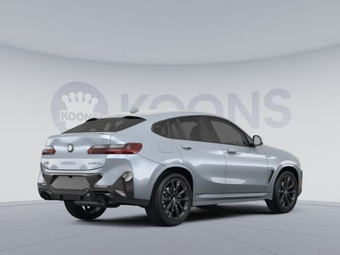 Used 2023 BMW X4 xDrive30i w/ M Sport Package AWD/4WD image 4