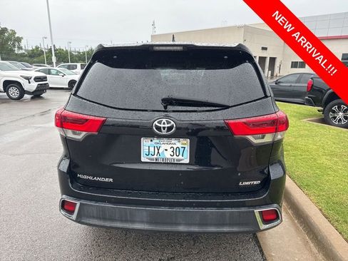 Used 2017 Toyota Highlander Limited FWD image 5