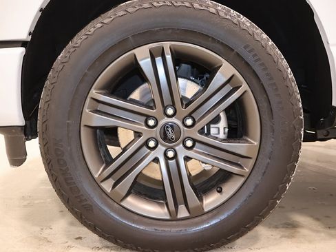 Certified 2022 Ford F150 XLT w/ Equipment Group 302A High image 45