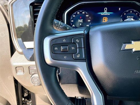 Used 2023 Chevrolet Silverado 1500 LT AWD/4WD image 22