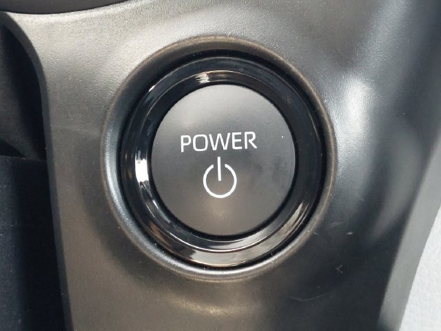 Used 2025 Toyota Sienna LE FWD image 24