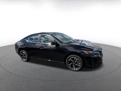 Used 2025 Nissan Sentra SV FWD image 2