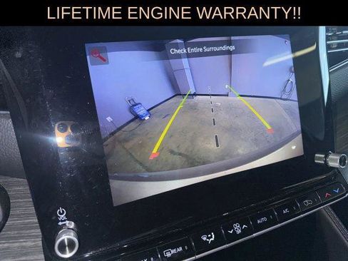 Certified 2024 Jeep Wagoneer L Series II w/ Flexible Seating Group image 24