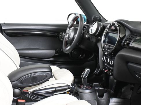 Used 2020 MINI Cooper S image 38