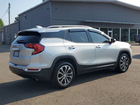 Used 2020 GMC Terrain SLT w/ Preferred Package AWD/4WD image 4