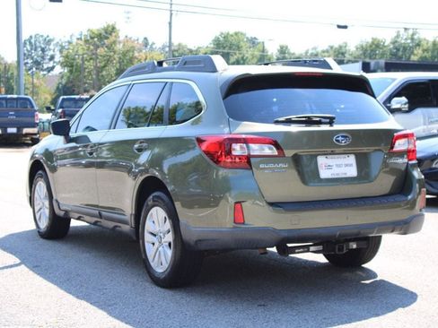 Used 2017 Subaru Outback 2.5i AWD/4WD image 6