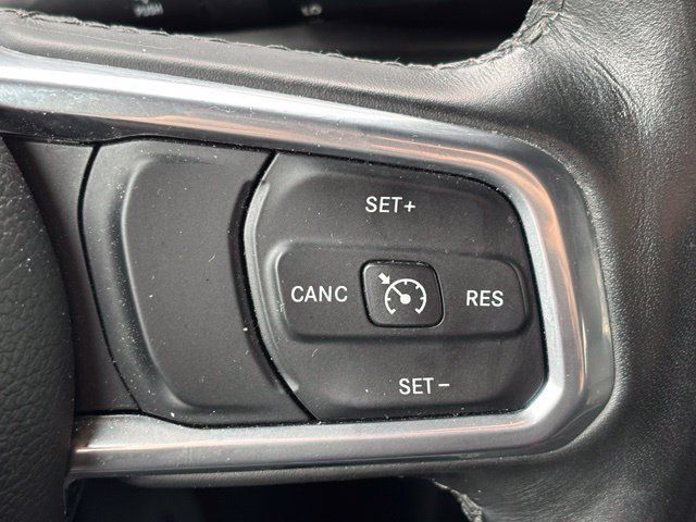 Used 2022 Jeep Wrangler Unlimited Sahara AWD/4WD image 11