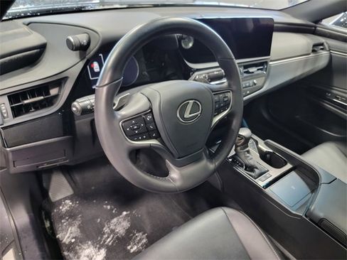 Used 2024 Lexus ES 300h 300h image 12