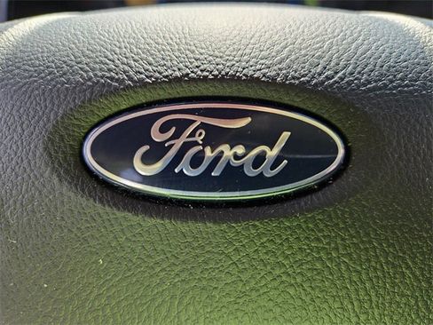 Used 2024 Ford Edge SEL image 27