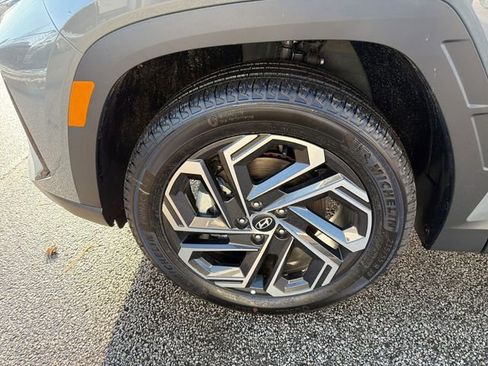 New 2025 Hyundai Tucson Limited image 21