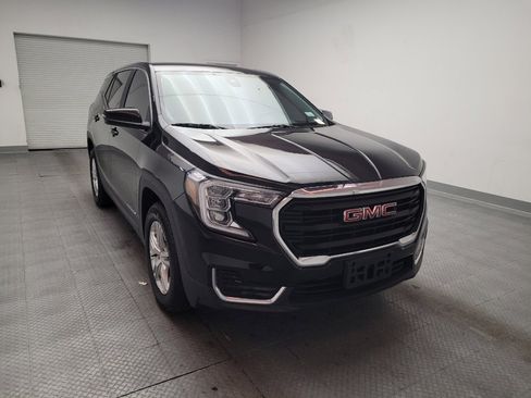 Used 2022 GMC Terrain SLE image 14