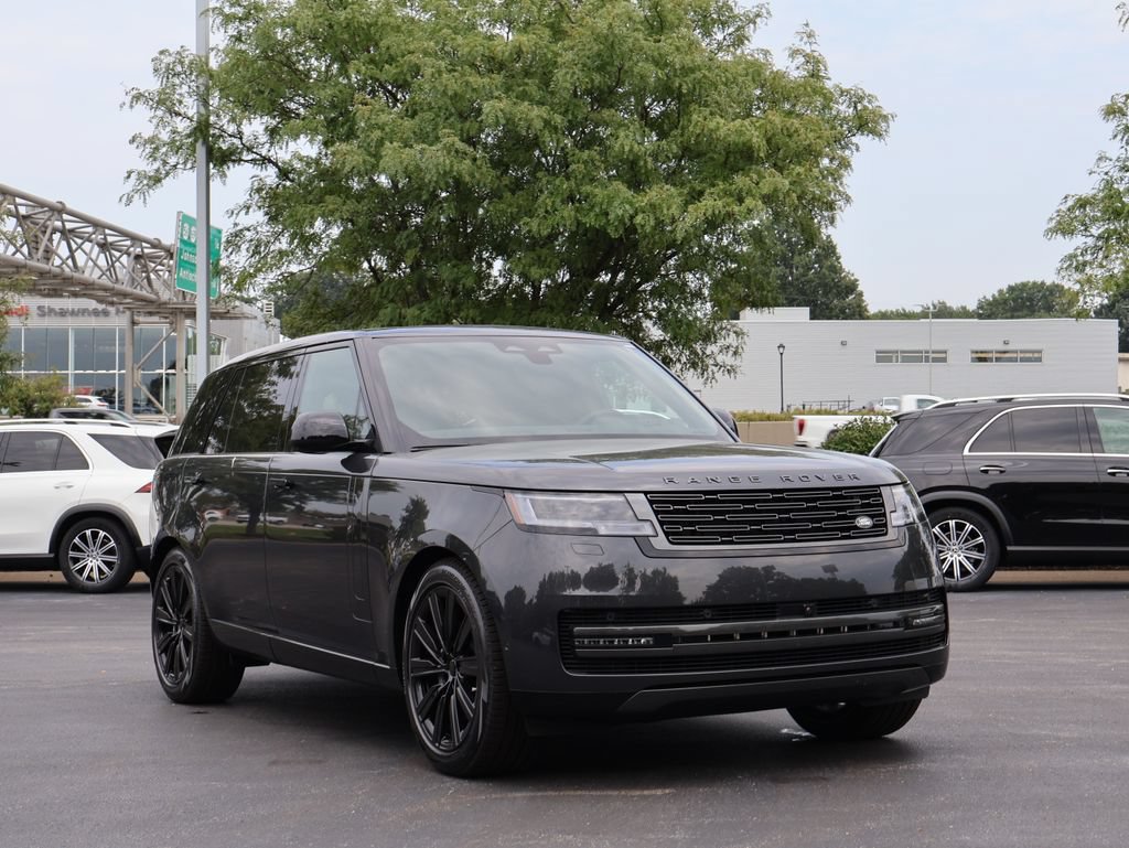 New 2026 Land Rover Range Rover Long Wheelbase SE AWD/4WD image 3