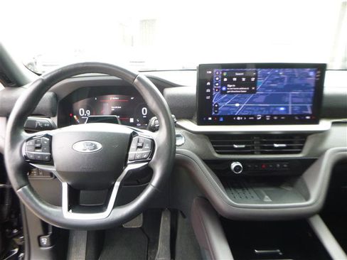Used 2025 Ford Explorer Platinum w/ LUX Leather Package AWD/4WD image 12