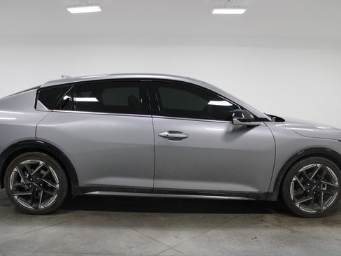 Used 2025 Kia K4 GT-Line w/ GT-Line Premium Package image 11