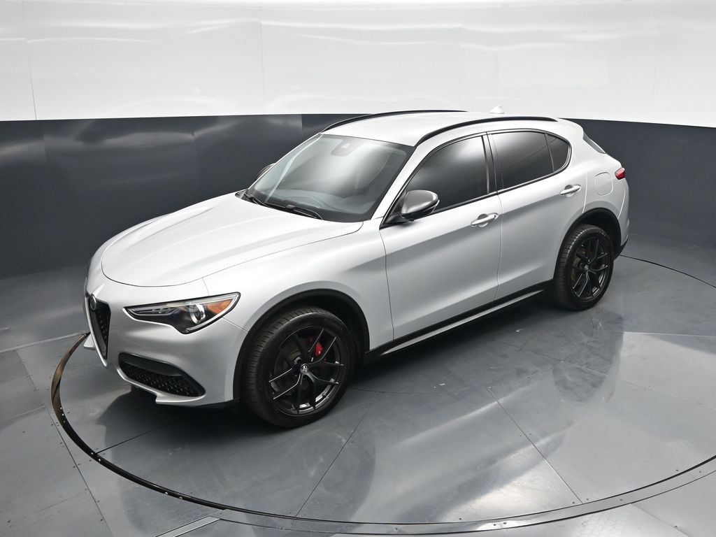 Used 2020 Alfa Romeo Stelvio w/ Nero Edizione RWD image 33