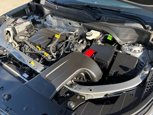 Used 2025 Chevrolet Trax RS image 23