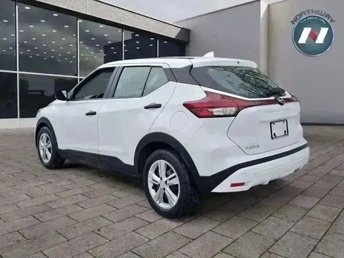 Used 2023 Nissan Kicks S image 3