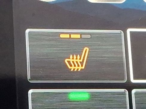 Certified 2025 Subaru Outback Premium image 27