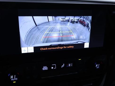 Used 2024 Toyota Grand Highlander Limited image 30