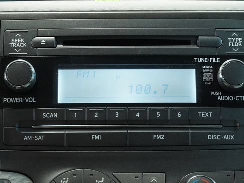 Used 2014 Toyota Sienna L FWD image 18