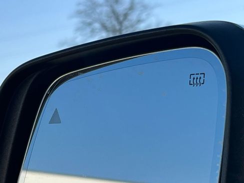 Used 2021 Jeep Grand Cherokee Limited w/ Luxury Group II image 41