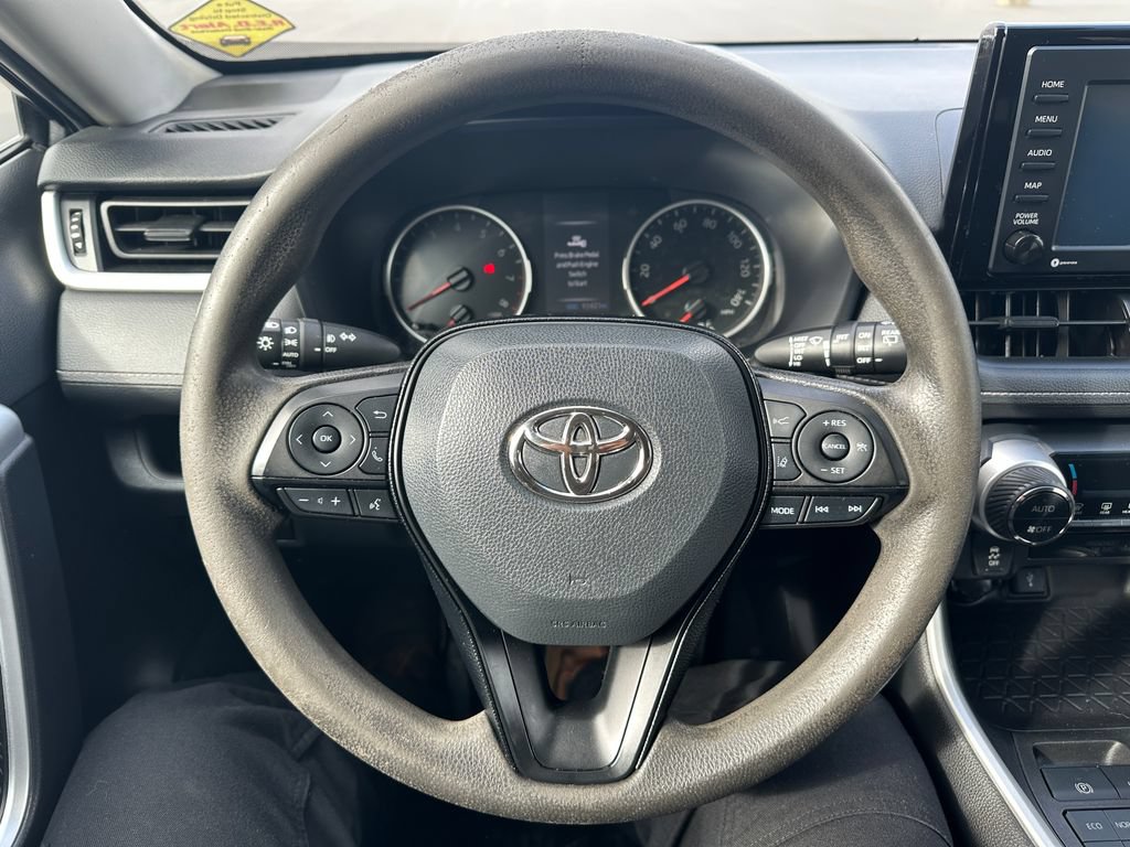 Used 2021 Toyota RAV4 XLE AWD/4WD image 16