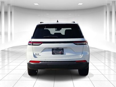 New 2026 Jeep Grand Cherokee Limited w/ Limited Altitude Package