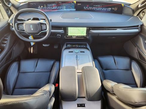 New 2025 Lincoln Navigator L Reserve w/ Jet Appearance Package image 11