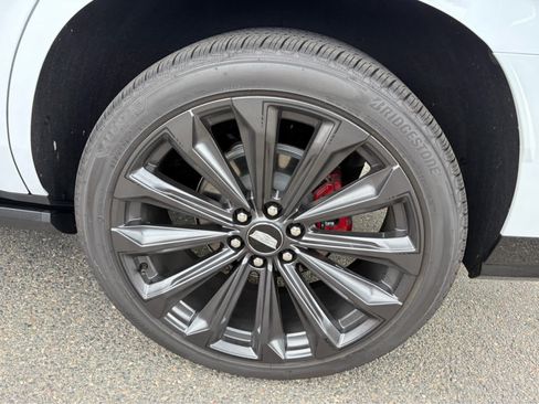 Certified 2026 Cadillac Escalade V AWD/4WD image 32