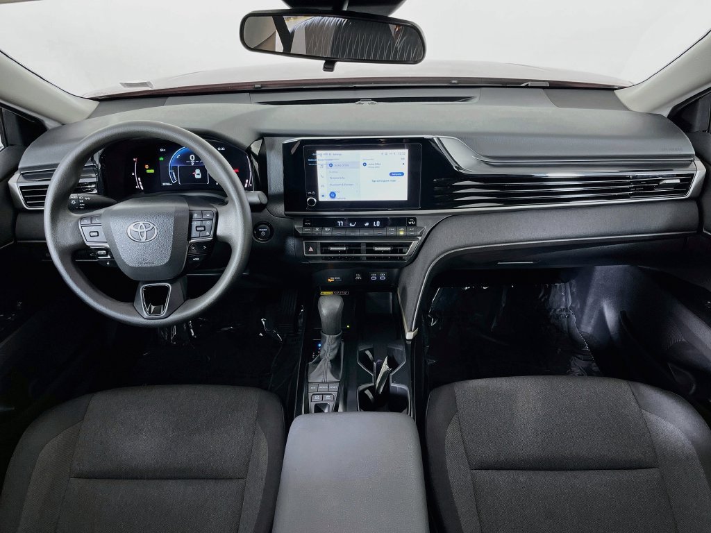 Used 2025 Toyota Camry LE FWD image 11
