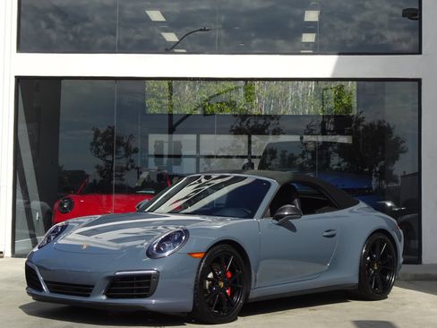 Used 2018 Porsche 911 Carrera 4S image 3