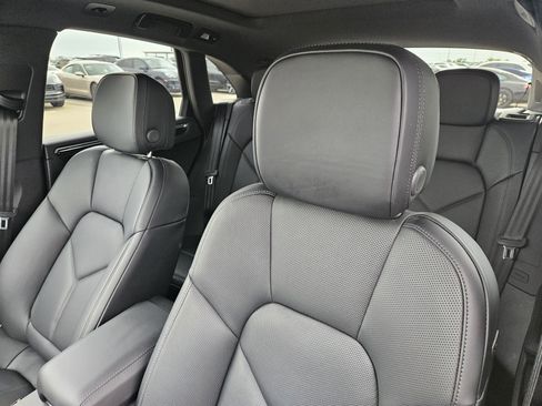 Certified 2026 Porsche Macan image 6