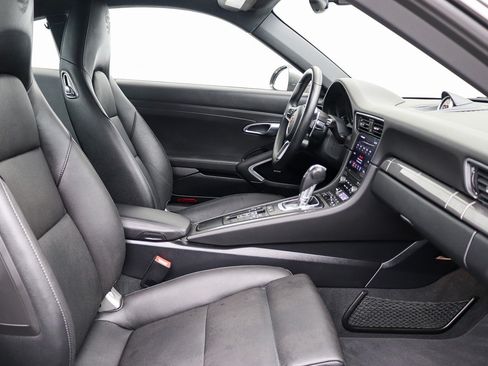 Used 2019 Porsche 911 Carrera S RWD image 16