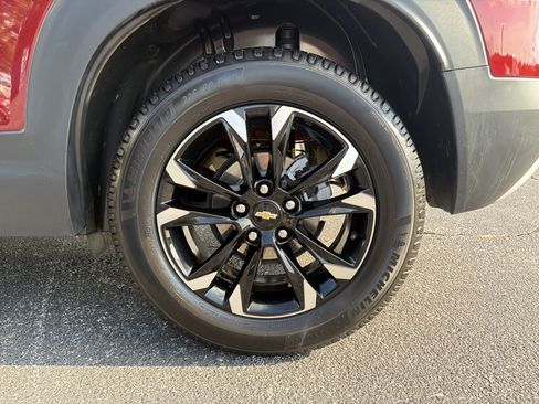 Used 2023 Chevrolet TrailBlazer LT w/ Convenience Package FWD image 19