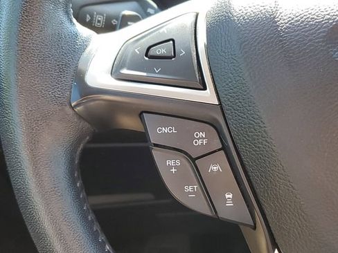 Used 2019 Ford Edge Titanium w/ Equipment Group 301A AWD/4WD image 28