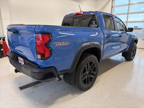 Used 2025 Chevrolet Colorado Trail Boss image 8