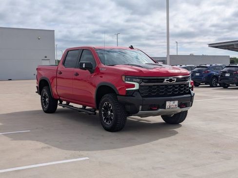 Used 2023 Chevrolet Silverado 1500 ZR2 w/ Technology Package AWD/4WD image 7
