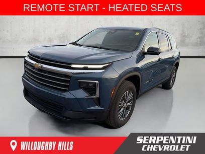 Used 2025 Chevrolet Traverse LT