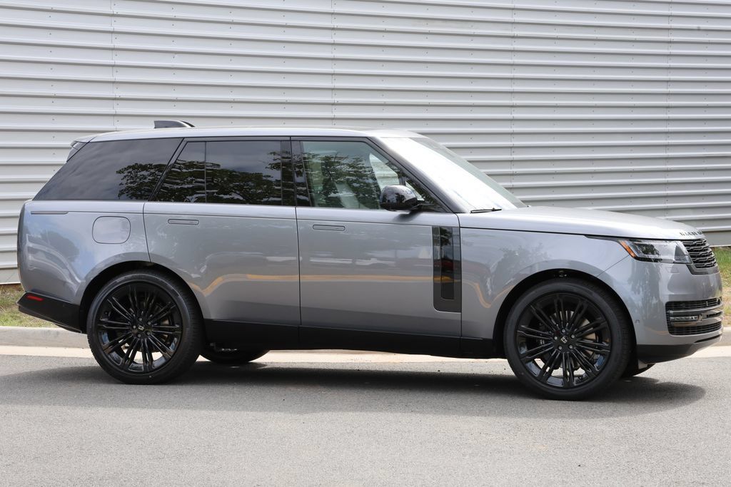 New 2027 Land Rover Range Rover SE AWD/4WD image 2