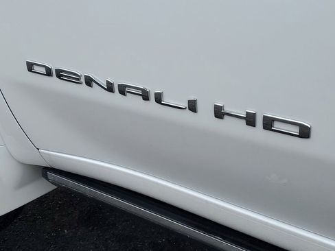 Used 2021 GMC Sierra 2500 Denali w/ Denali Ultimate Package image 38