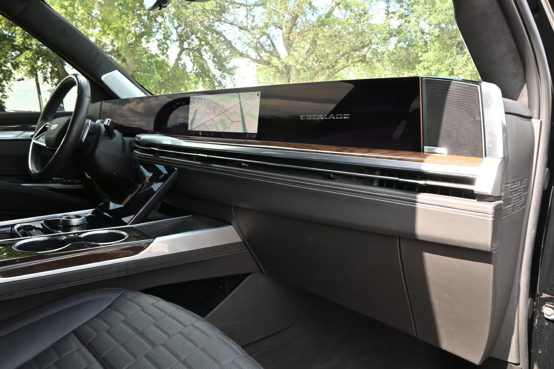 Used 2025 Cadillac Escalade Sport Platinum w/ LPO, Floor Liner Package AWD/4WD image 25